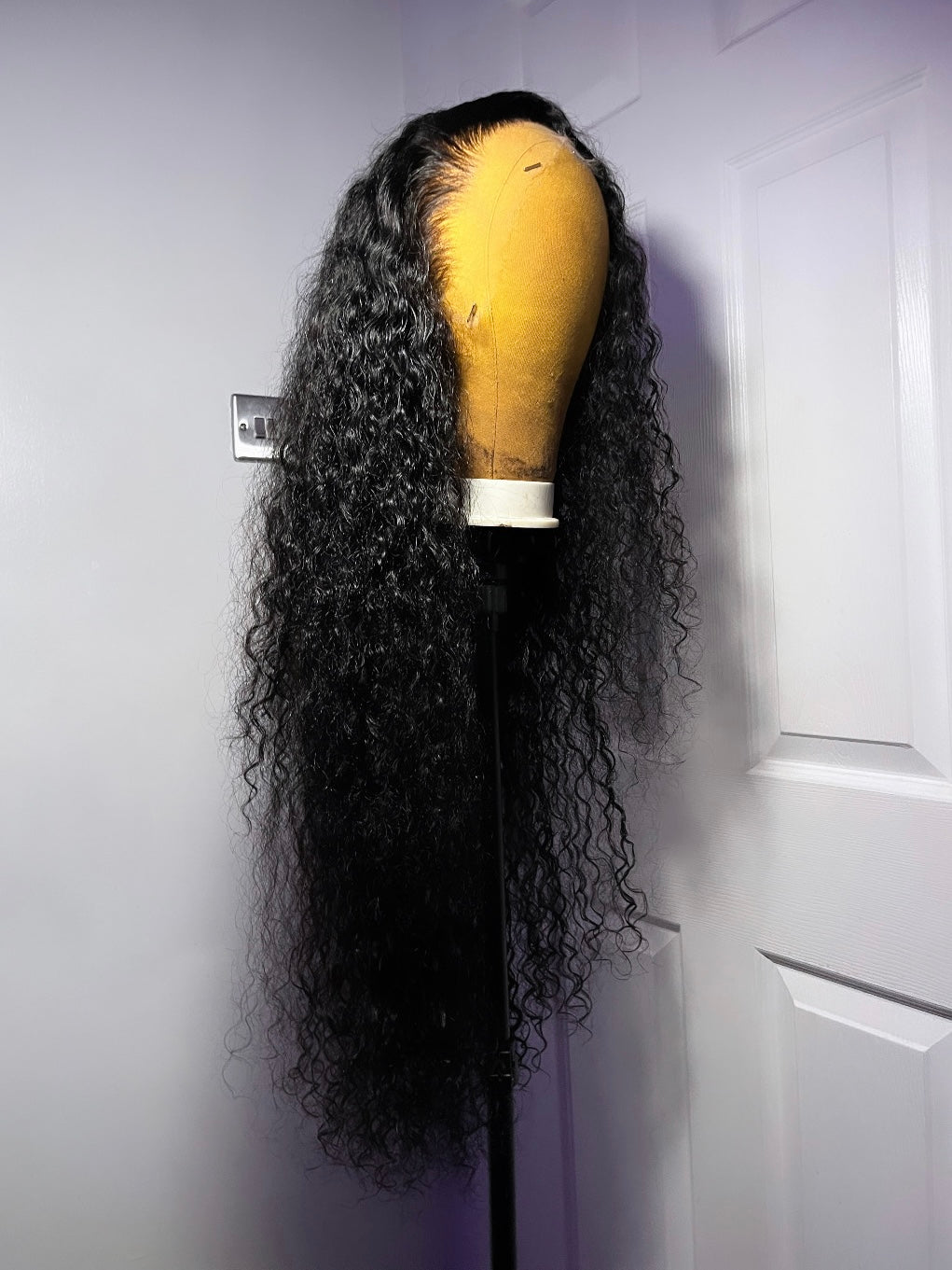 “It Girl” Curly Wig